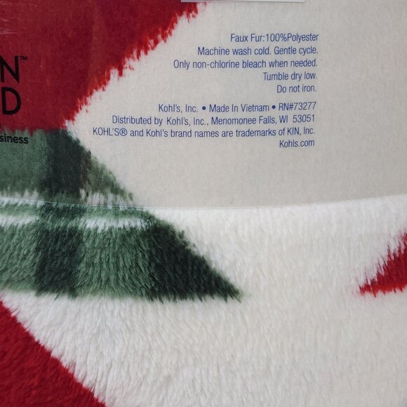 The Big One Oversized Plush Throw Blanket 5' x 6' Christmas Star Patch Quilt - Picture 6 of 9